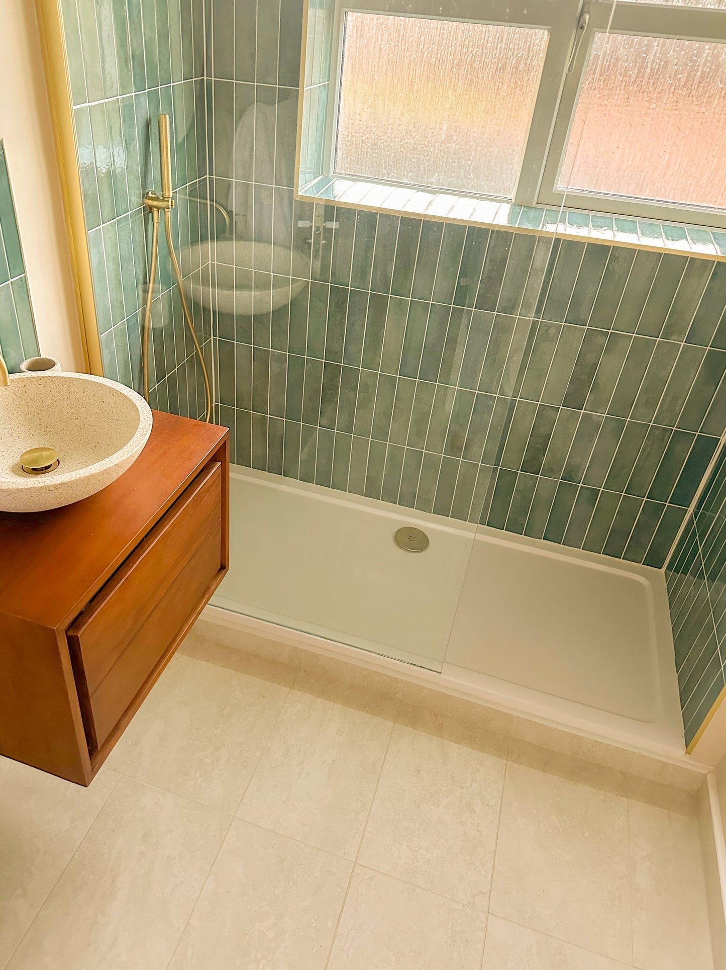 Tribeca Jade and Kamien Milk - Shower Room, Edinburgh