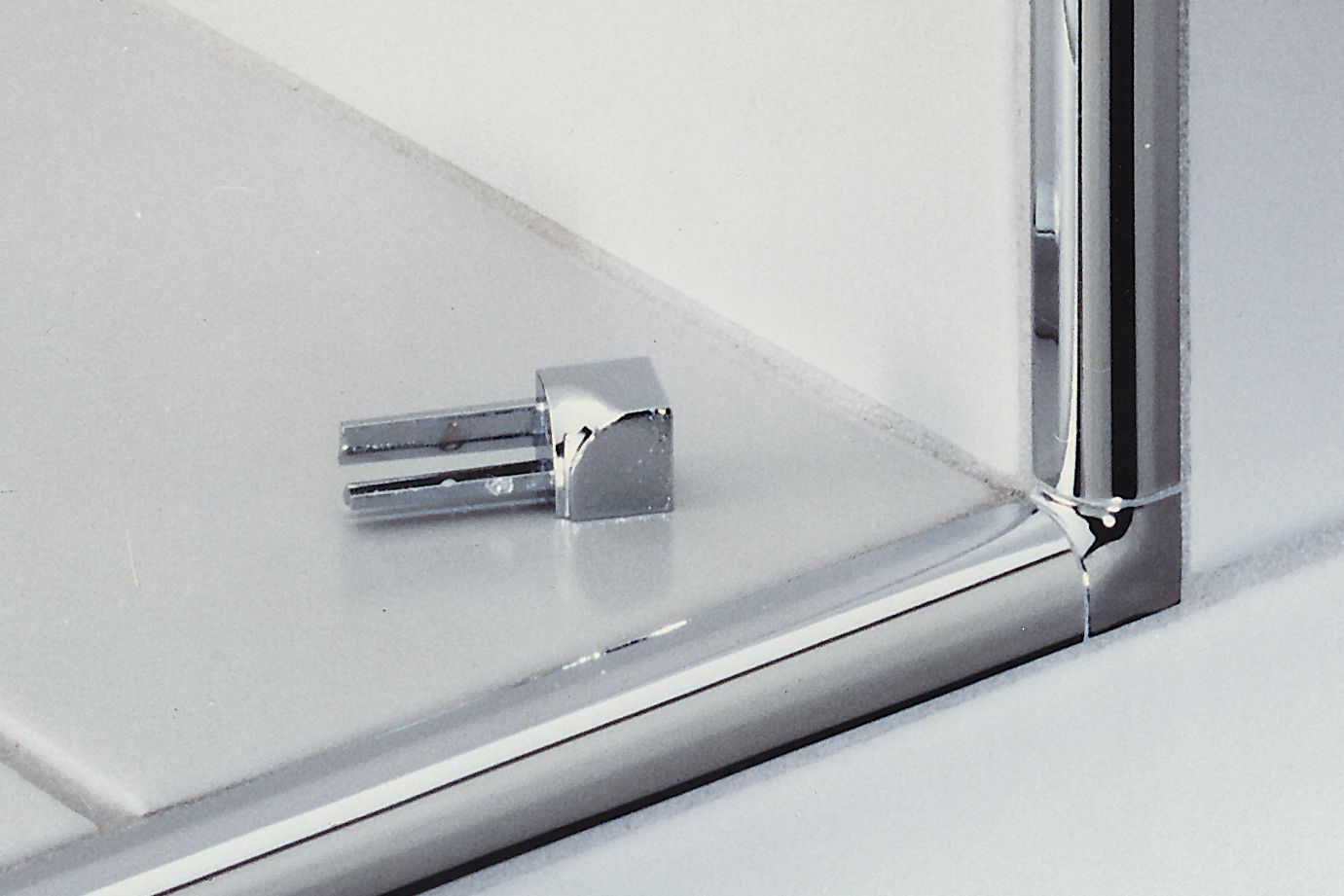 Schluter Rondec RO - Internal Corner Chrome Finished Brass