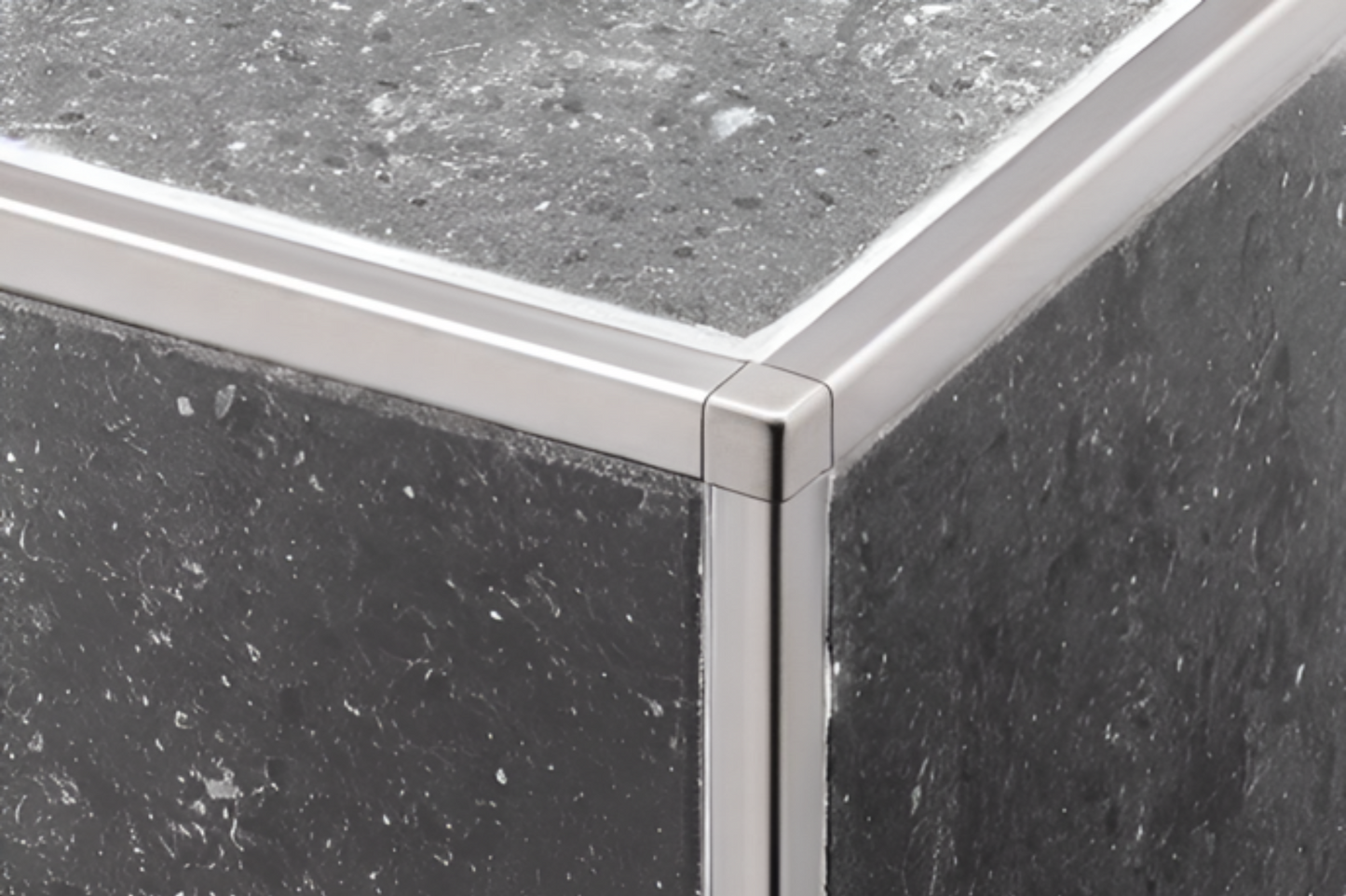 Schluter Quadec Q - Solid Internal/External Corner Chrome Finished Brass