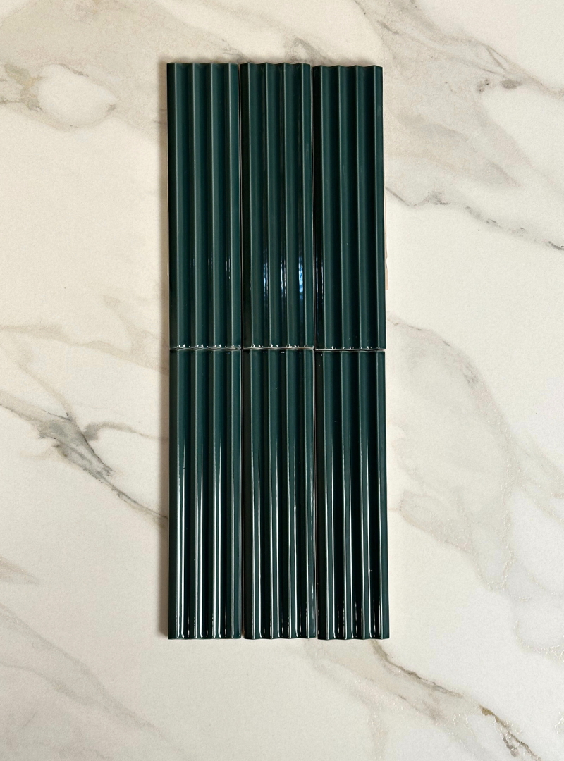 Manuva Deep Green Point Gloss