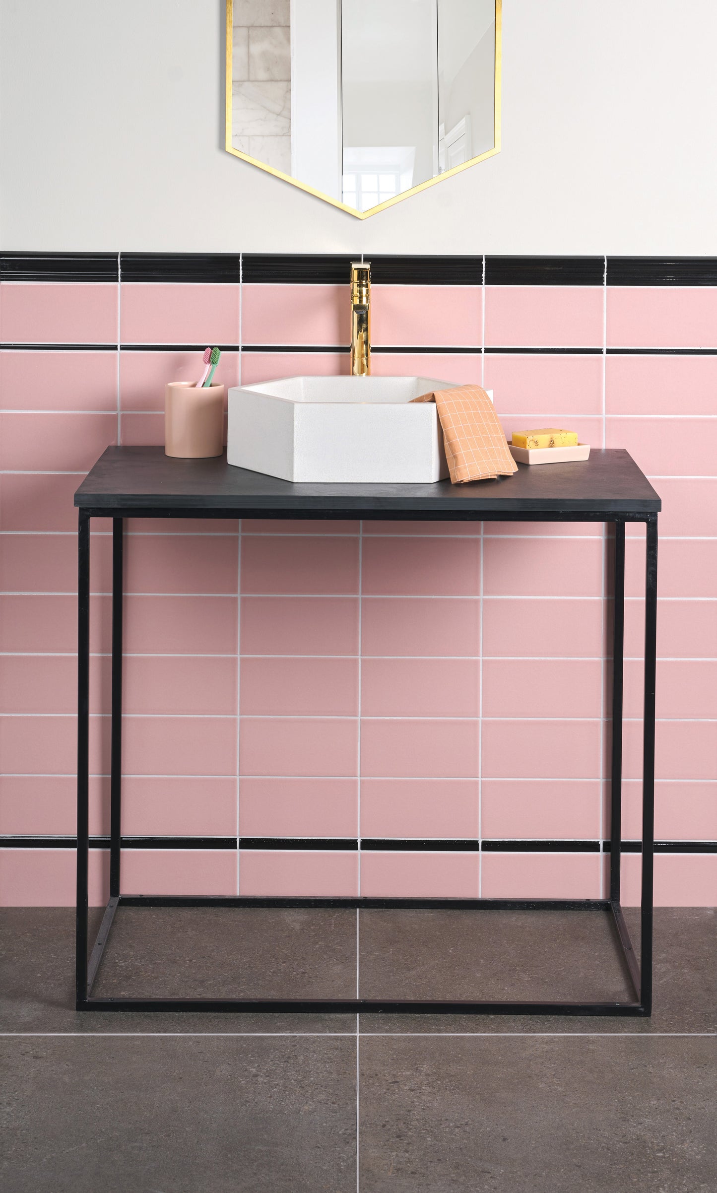 Architectural Mouldings Bead Black Gloss Finish