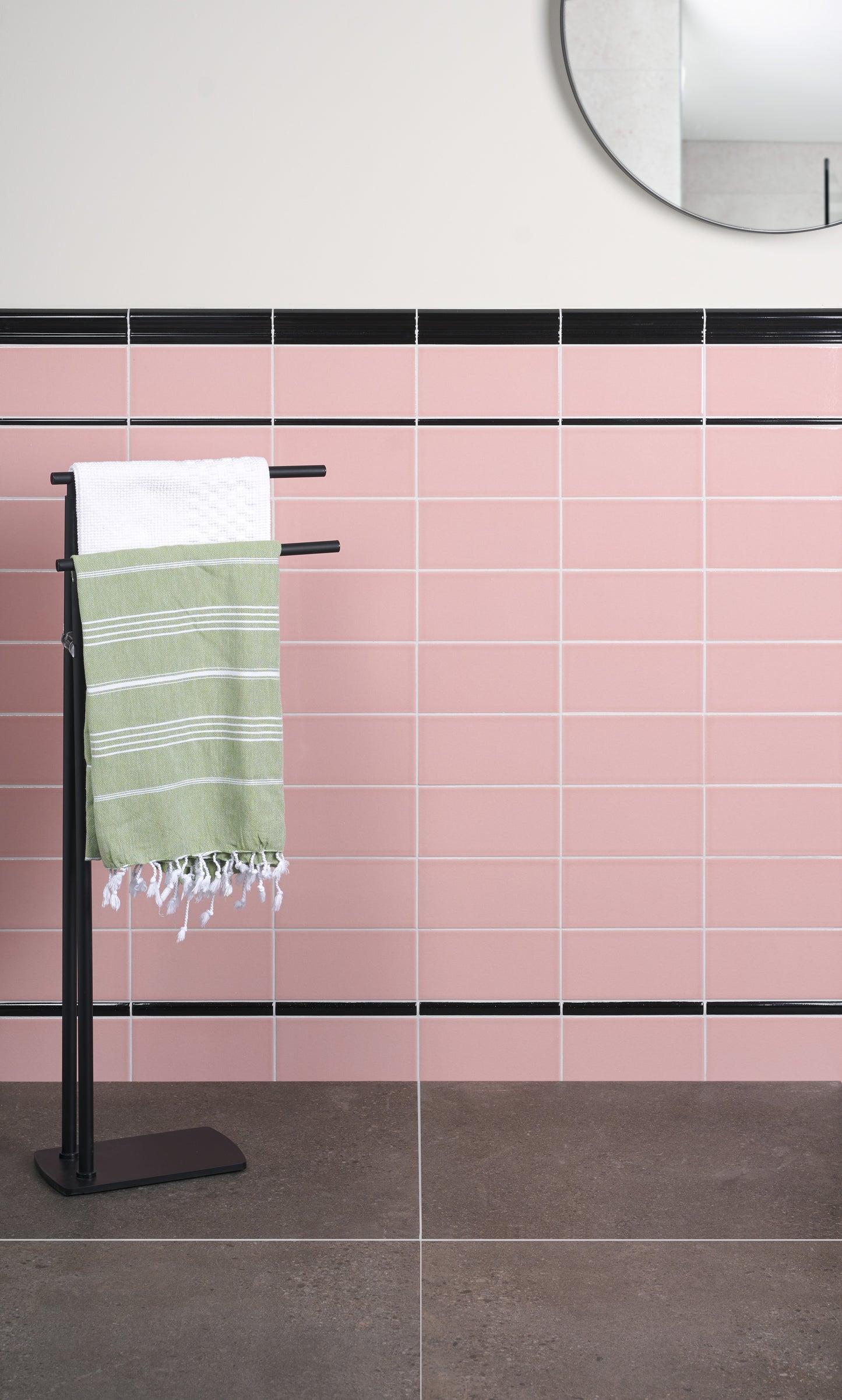 Architectural Mouldings Bead Black Gloss Finish