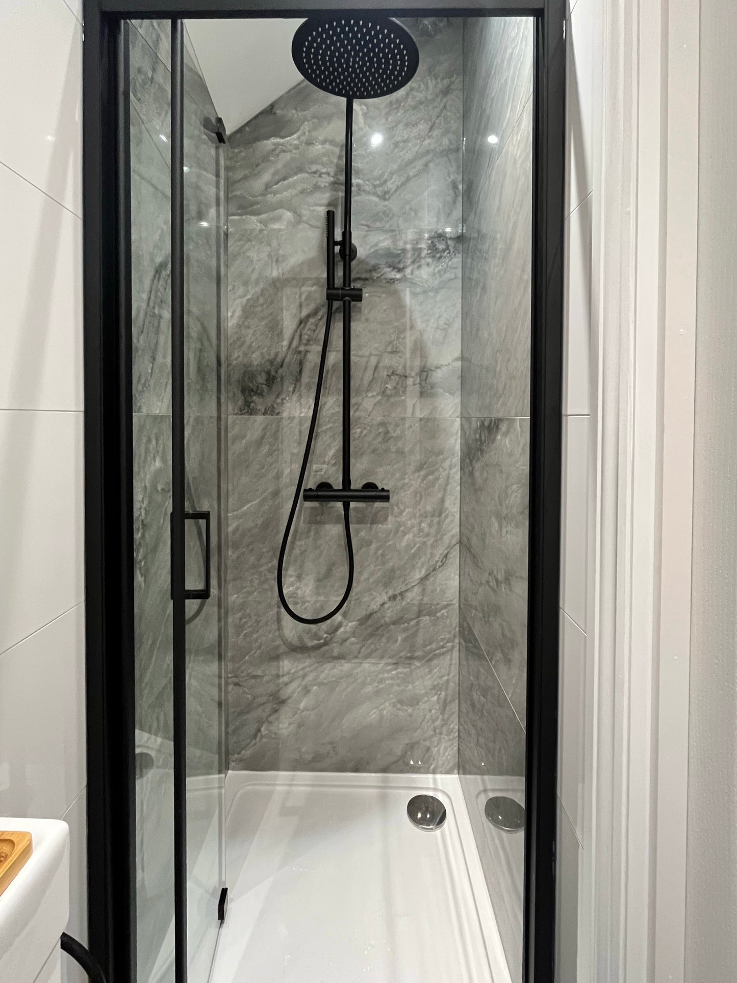 Nova Onyx Dark Grey Polished