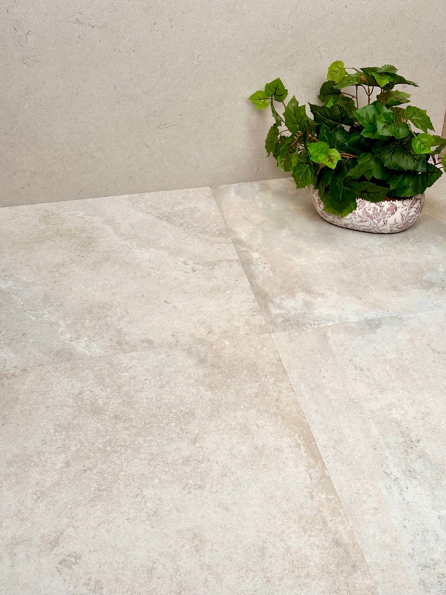 Alpsee Stone White
