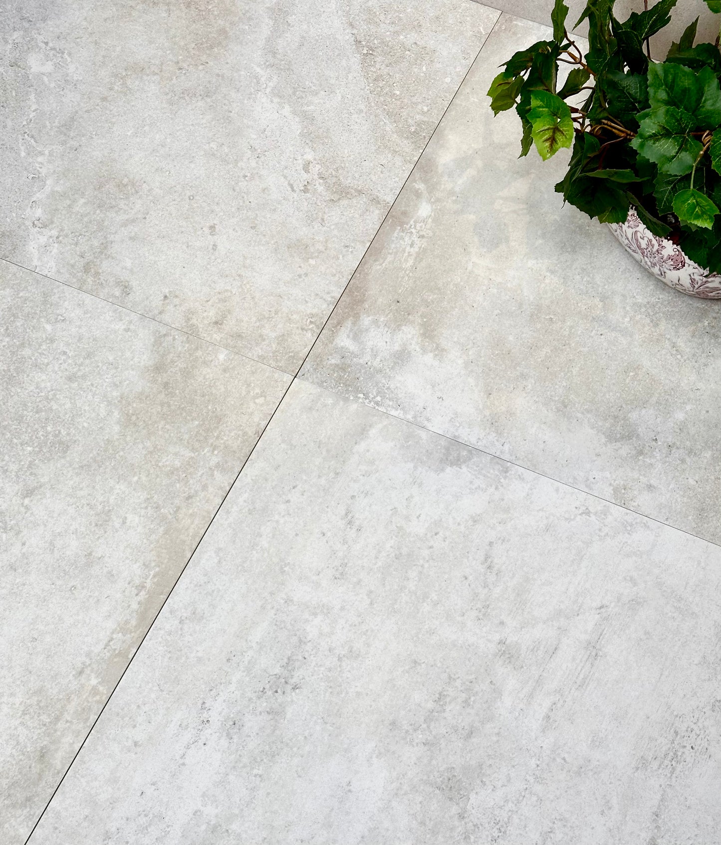 Alpsee Stone White