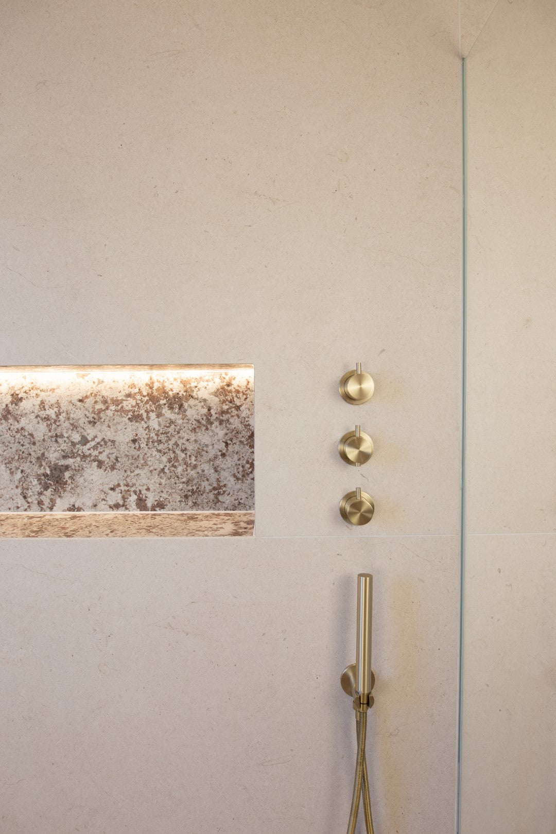 District Stone Ivory (Room Lot)