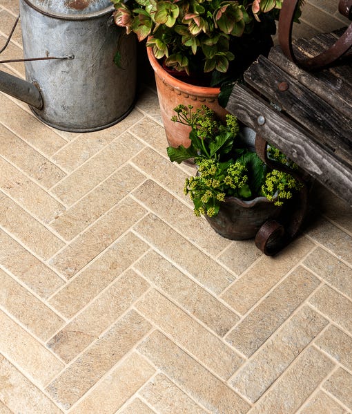 buscot-porcelain-parquet-textured