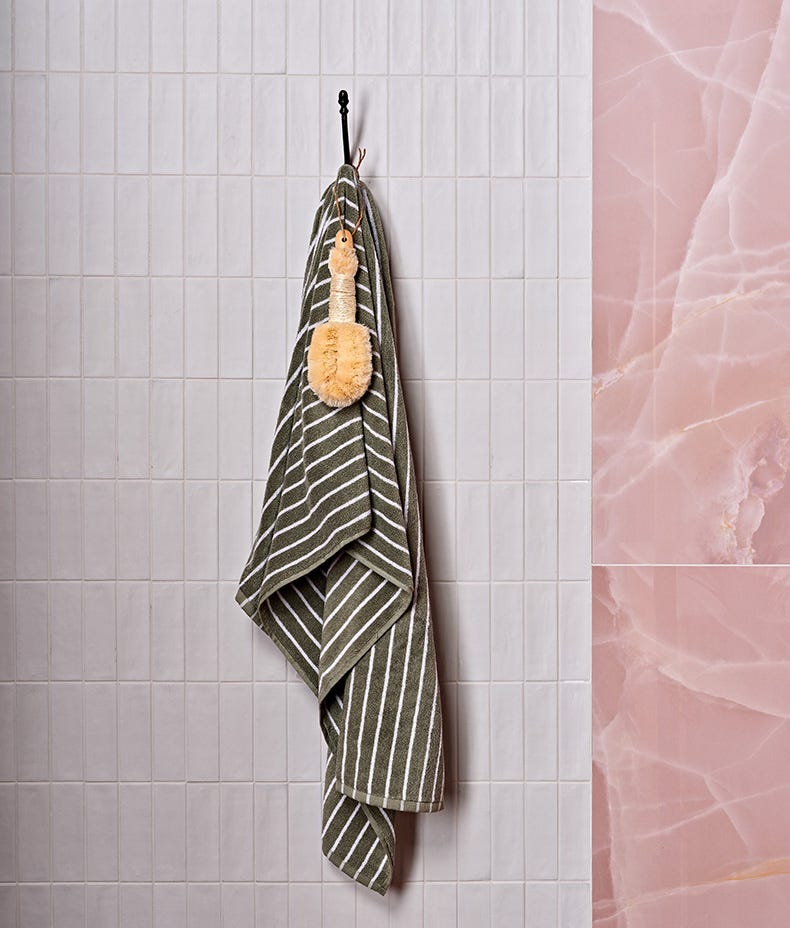 Hollywood Porcelain Rose