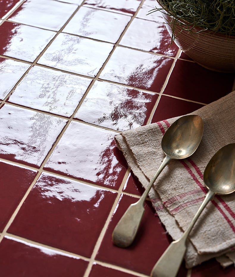 Maroc Porcelain Bordeaux