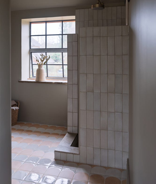 Menara Porcelain White Arches