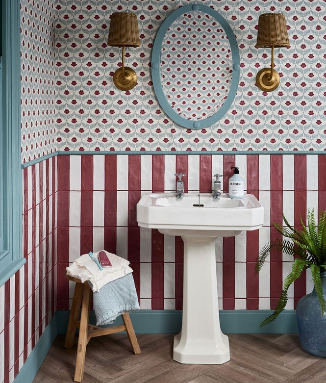 Ornamento Composite Skirting