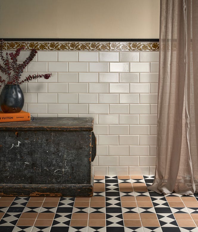 Ornamento Composite Trim Luxe