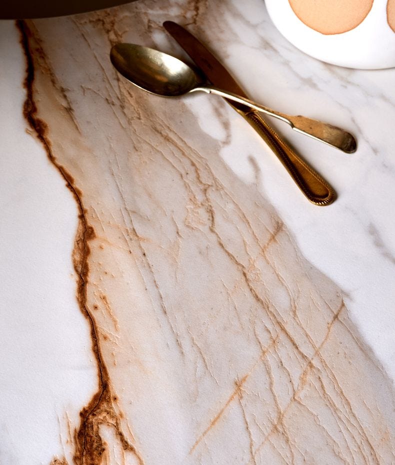 Sculpture Grande Porcelain Calacatta Maximus