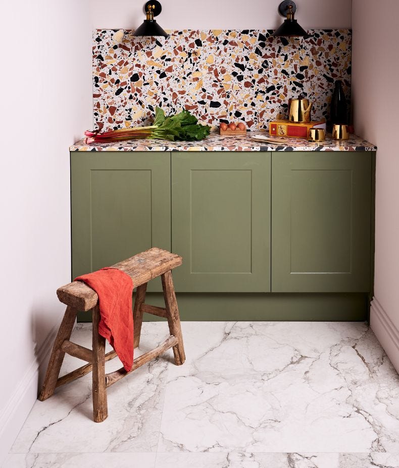 Sculpture Grande Porcelain Carrara