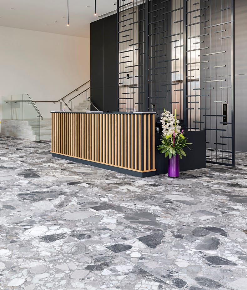 Sculpture Grande Porcelain Ceppo