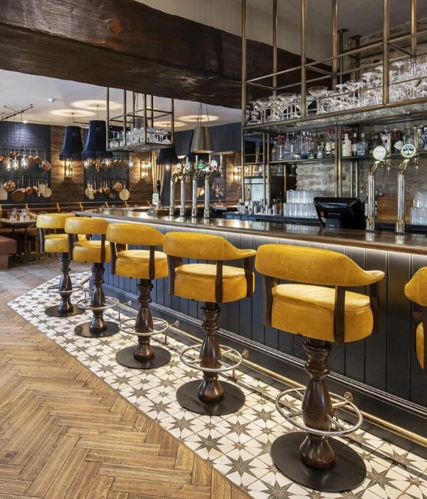 Spitalfields Ceramic Retro Star Black