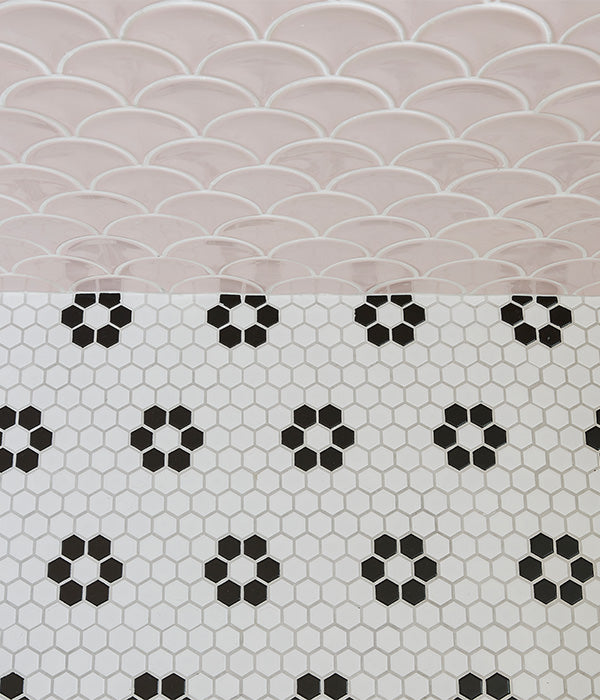 Mono Hex Porcelain Daisy