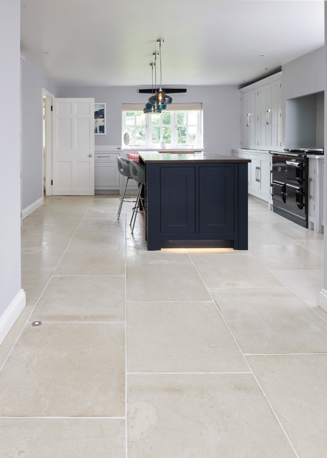 Eiffel Limestone Tumbled Finish