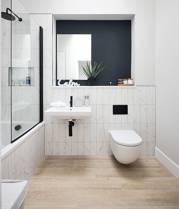 Franklin Porcelain Light