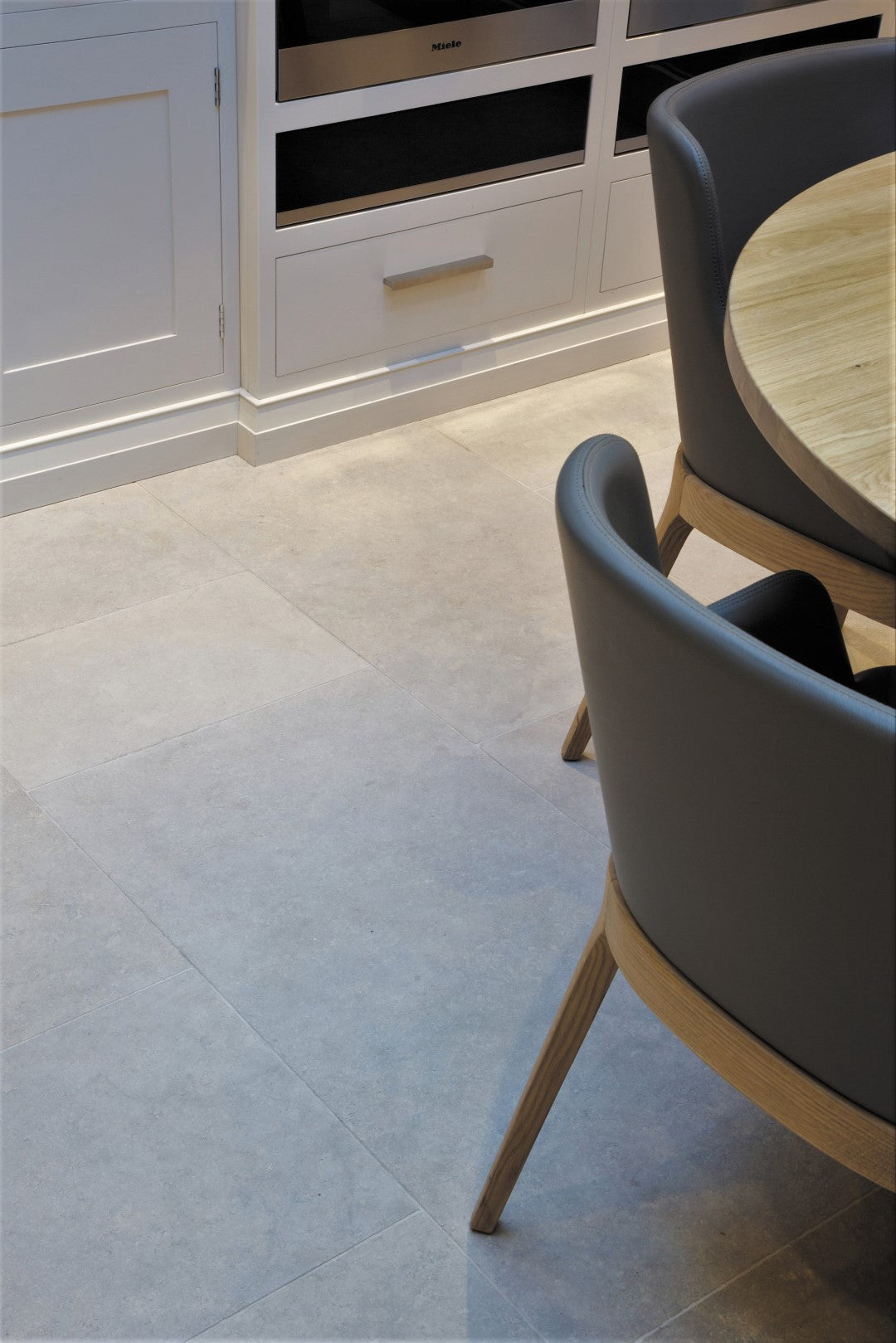 Wychwood Limestone Etched Finish
