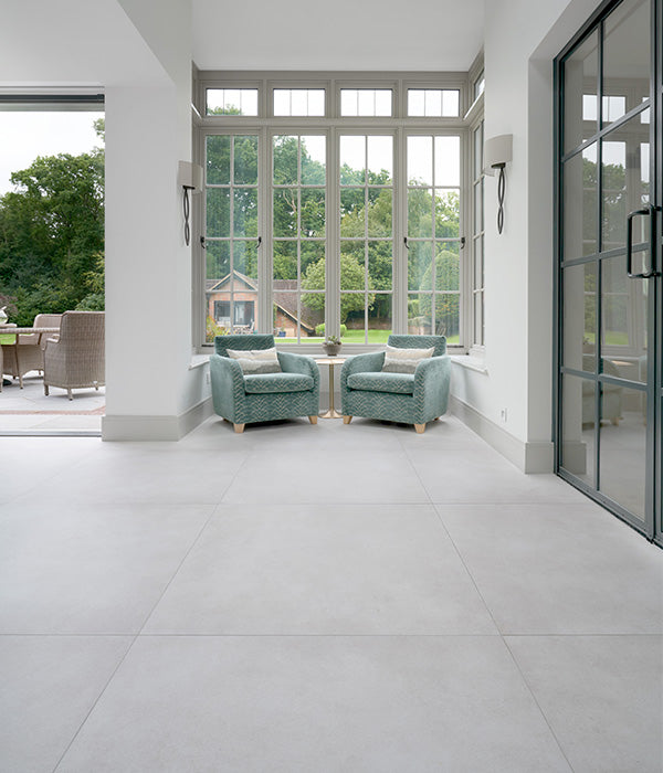 Louvre Porcelain Blanc