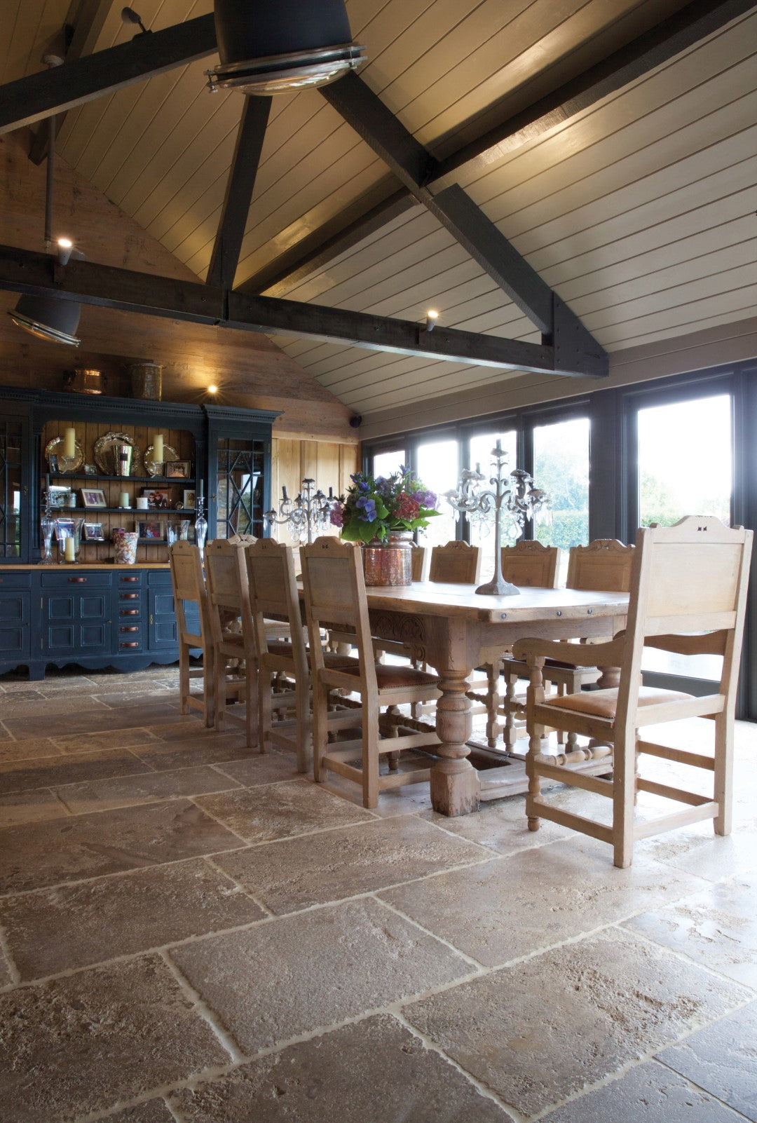 Vieux Bourgogne Limestone Ancient Finish