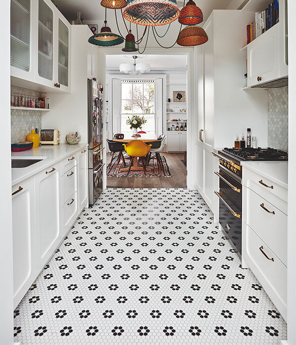 Mono Hex Porcelain Daisy