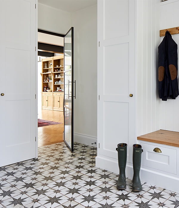 Spitalfields Ceramic Retro Star Black