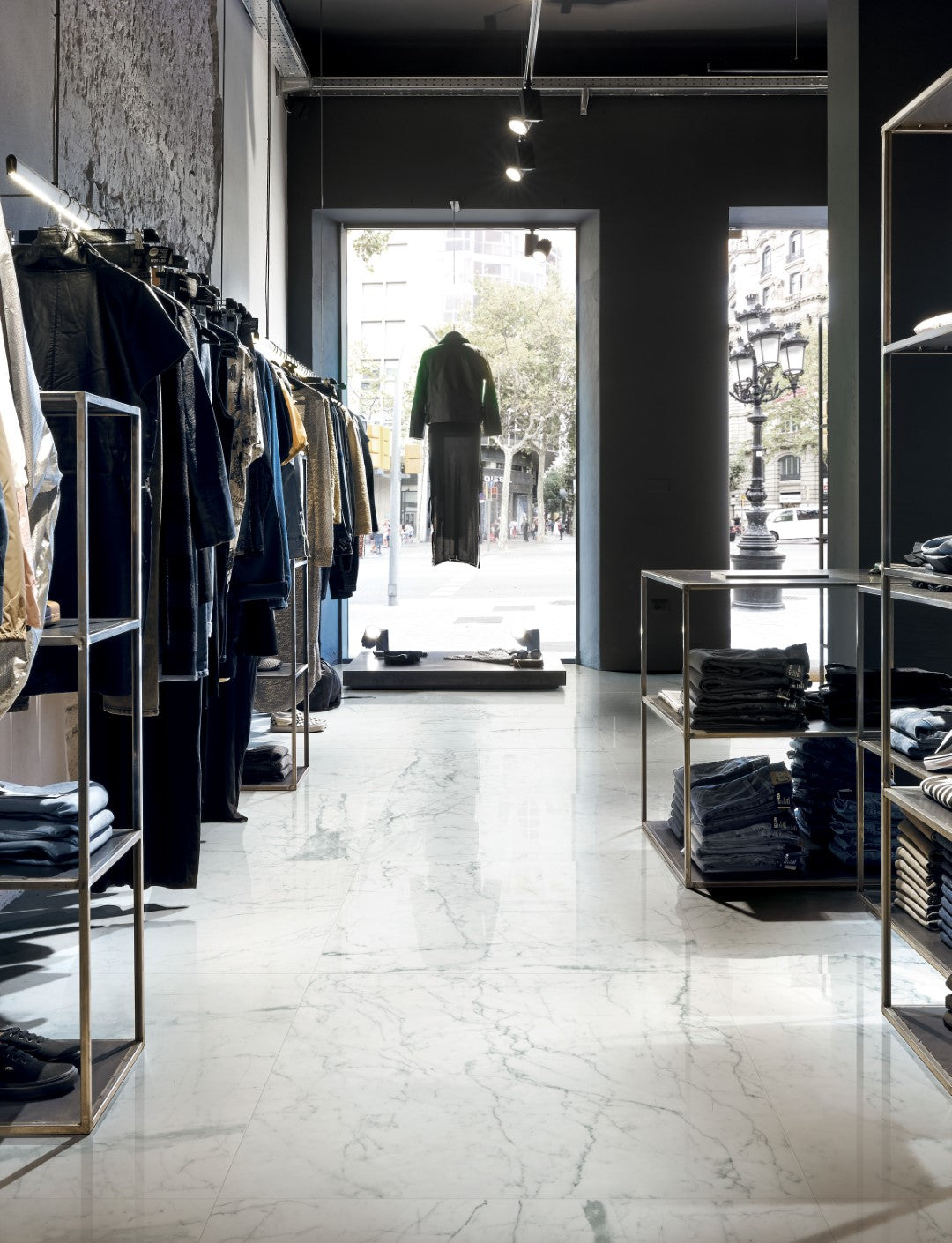 Magnifica Ghost Natural (Room Lot)