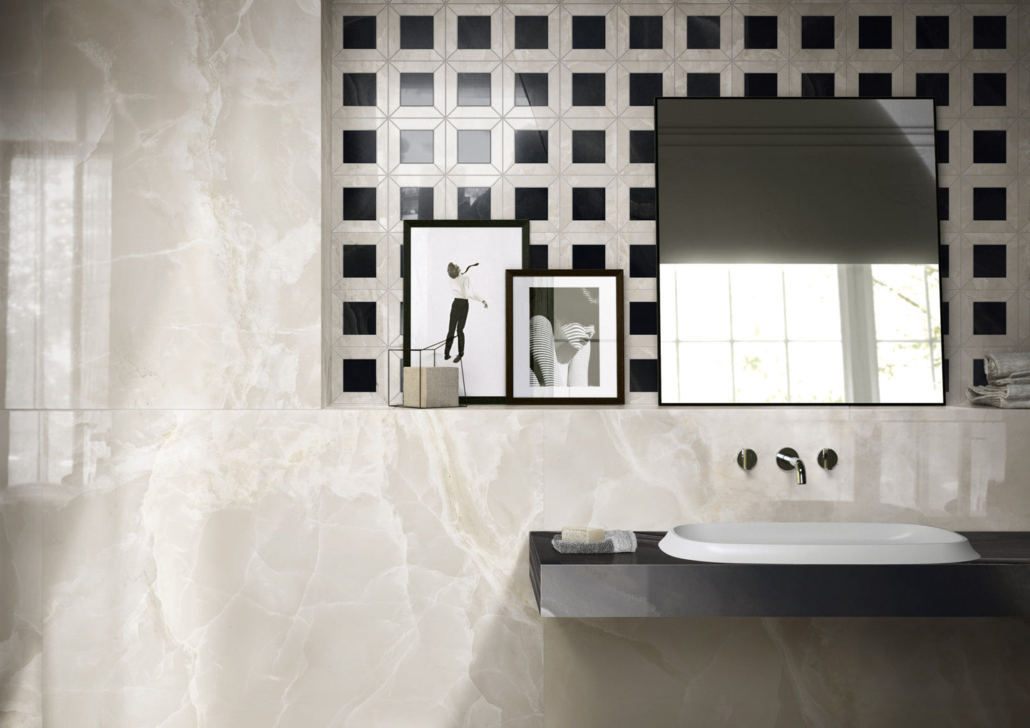 Onici Cloudy White (Glossy)