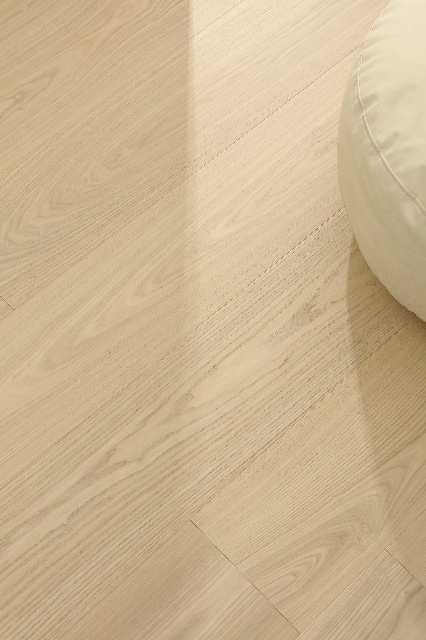 Bourges Ash Natural Brushed Lacquered Select (AB) Click 15/3