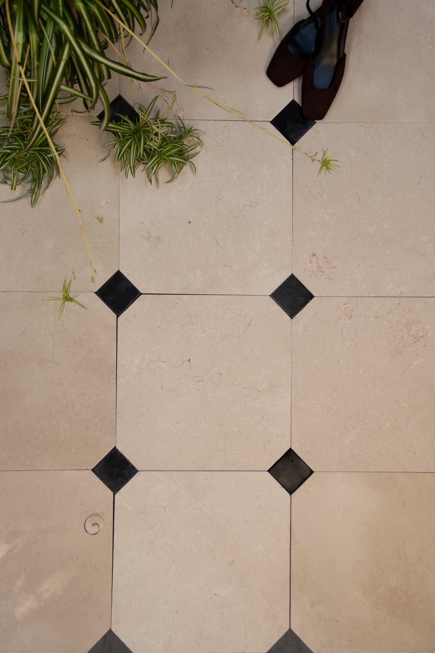 Elsham Limestone Octagon & Dot Tumbled Finish