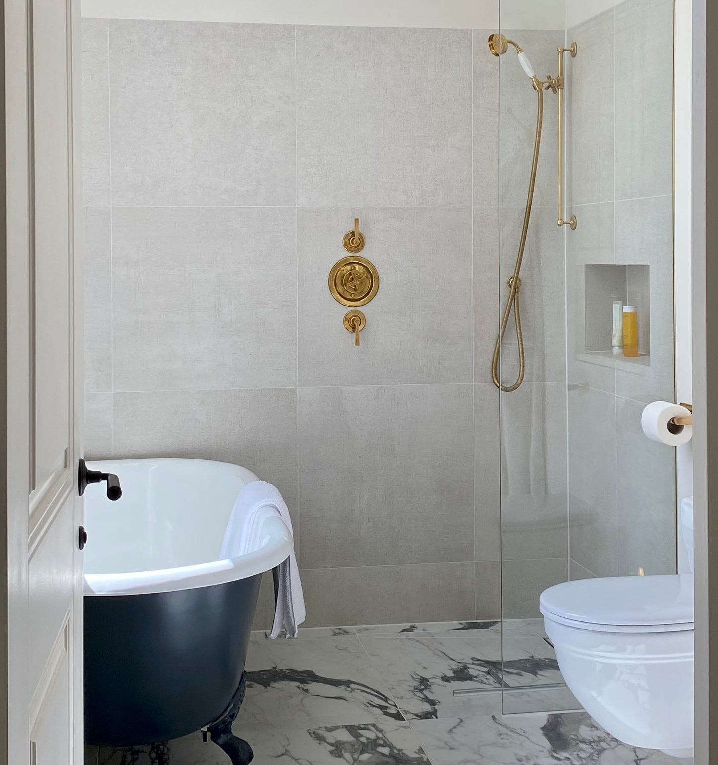 Magnifica Calacatta Alitissimo Natural (Room Lot)