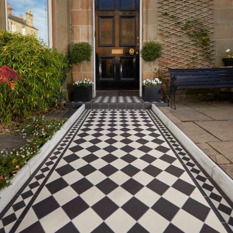 Oxford 106mm - Black & Dover White
