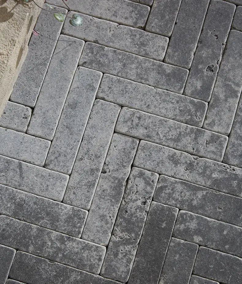 hazlebury-klinkers-tumbled-&-etched-finish