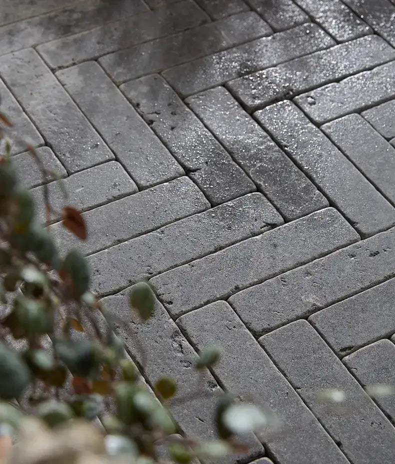 hazlebury-klinkers-tumbled-&-etched-finish