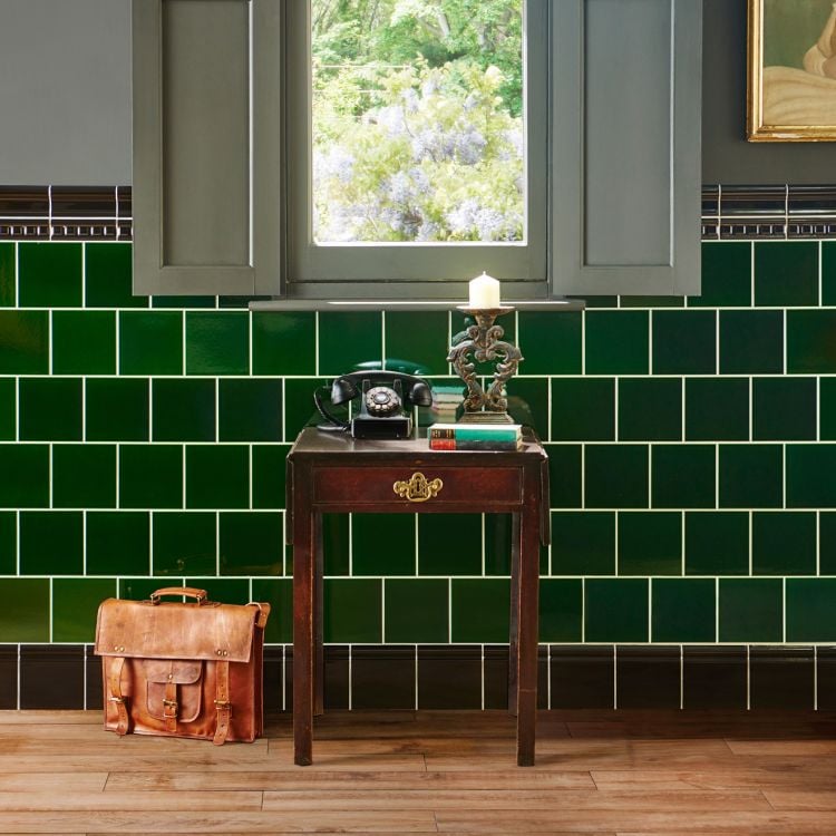 Artworks Field Tile