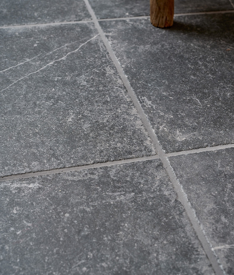 ludlow-charcoal-matt-finish