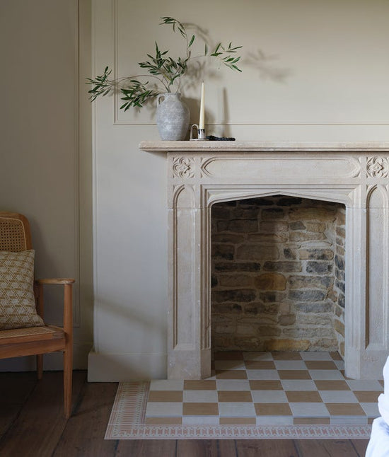 Aventuras Porcelain Ecru Field Tile 