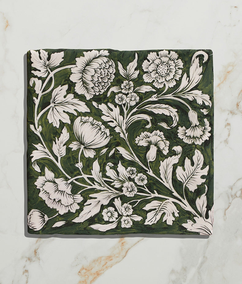studio-assisi-green-gloss-finish