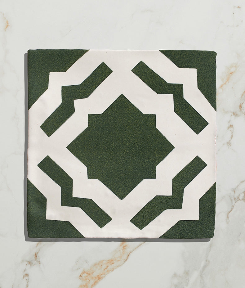 studio-cassius-dark-green-gloss-finish