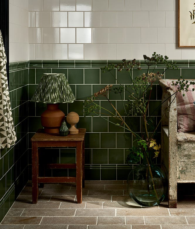 Victorian Style Wall Cabbage Green Square Gloss Finish