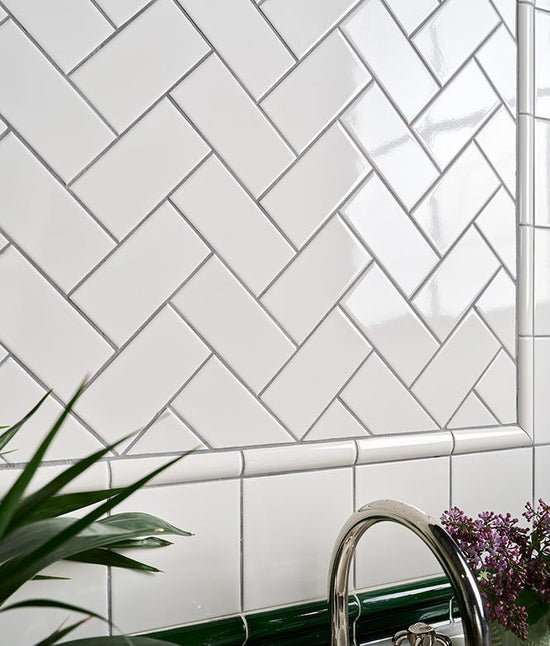Victorian Style™ Ceramic Antique White Crackle Glaze Simple Beading