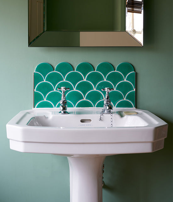 Atlantis Scallop Porcelain Emerald