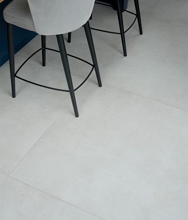 Louvre Porcelain Blanc