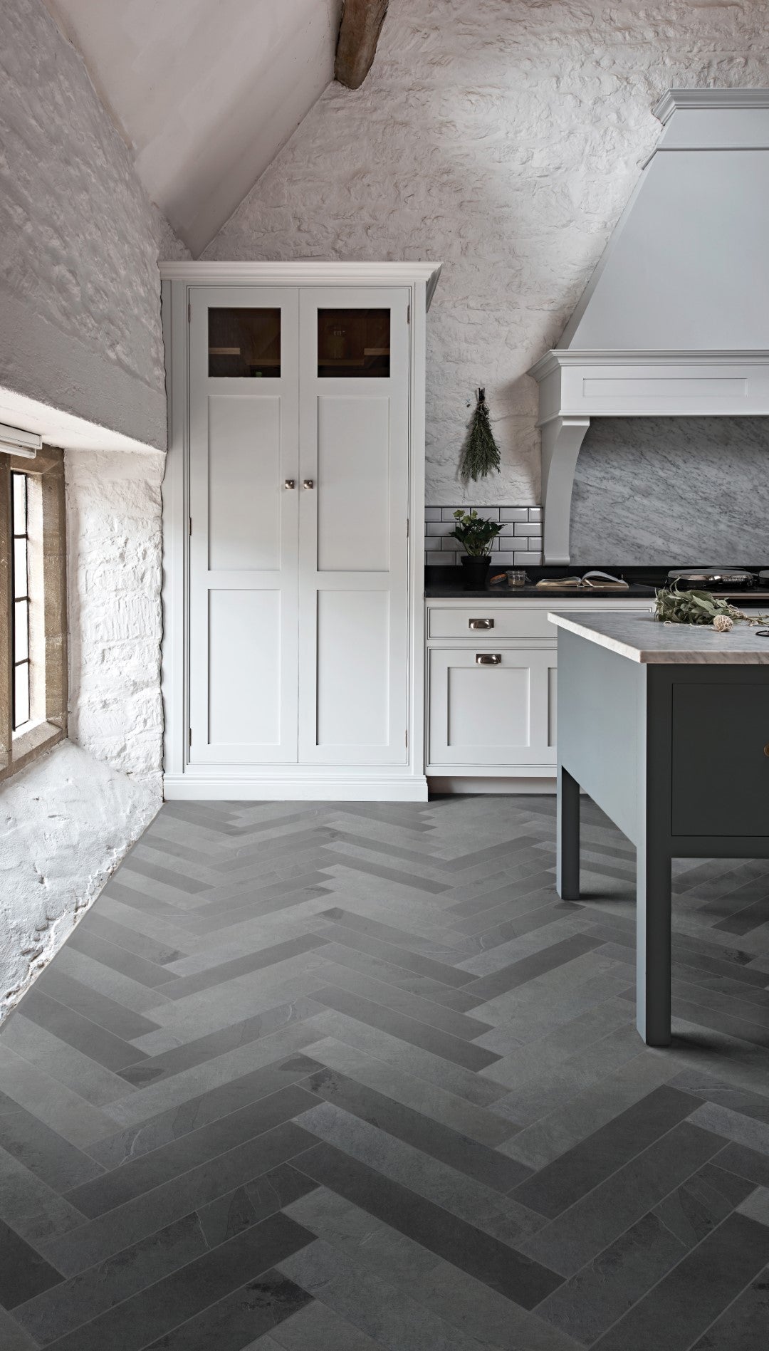 Metropolitan Slate Parquet Riven Finish