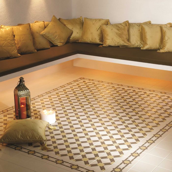 Alhambra Summer Yellow and Regency Bath on White