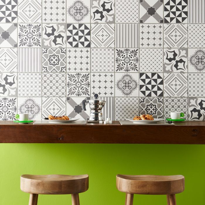 Floral Trellis Grey on Brilliant White